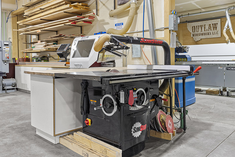 Saw Stop Table Saw With Electronic Sensing Technology